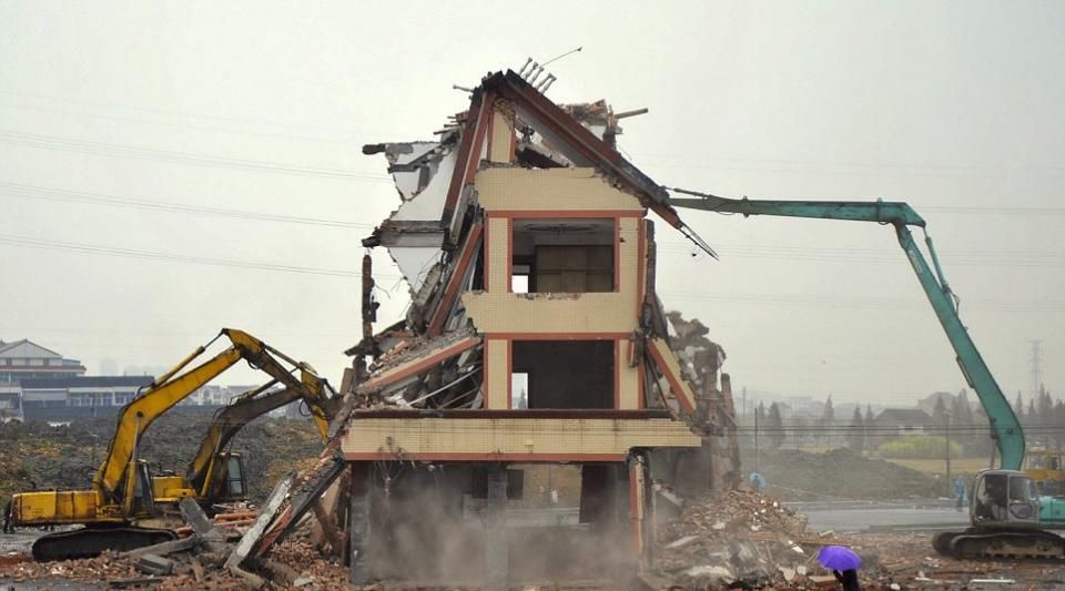 La maison chinoise "au milieu de l'autoroute" finalement détruite : la